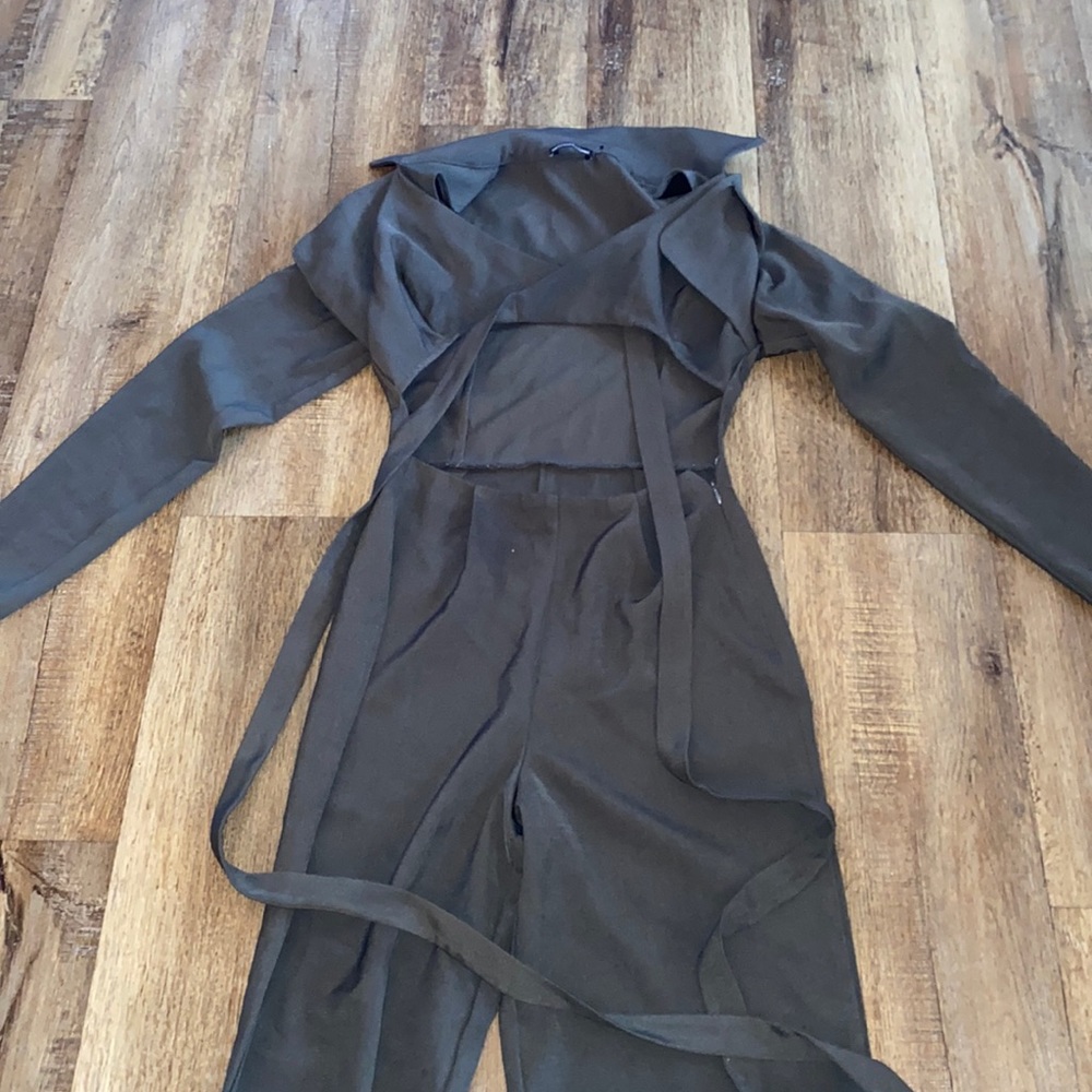 Pretty Little Thing - Size 2 - Gray